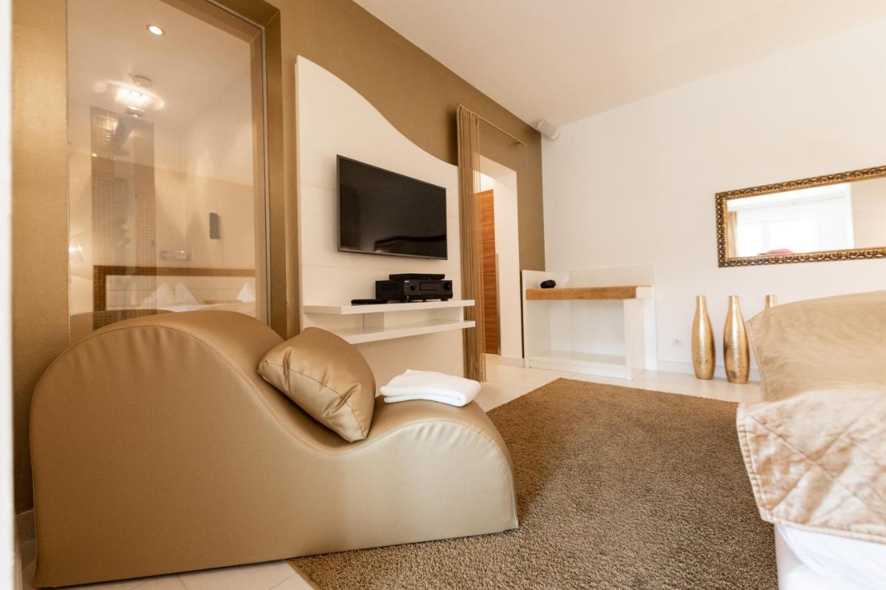 Maiers Kuschelhotel Loipersdorf Deluxe - Adults Only Fürstenfeld エクステリア 写真