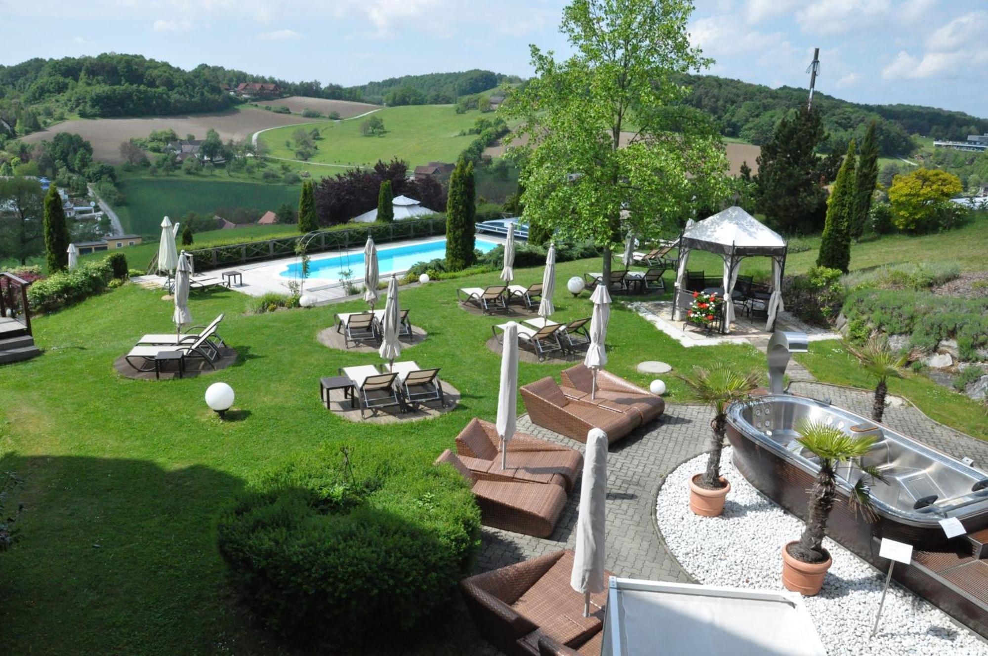 Maiers Kuschelhotel Loipersdorf Deluxe - Adults Only Fürstenfeld エクステリア 写真