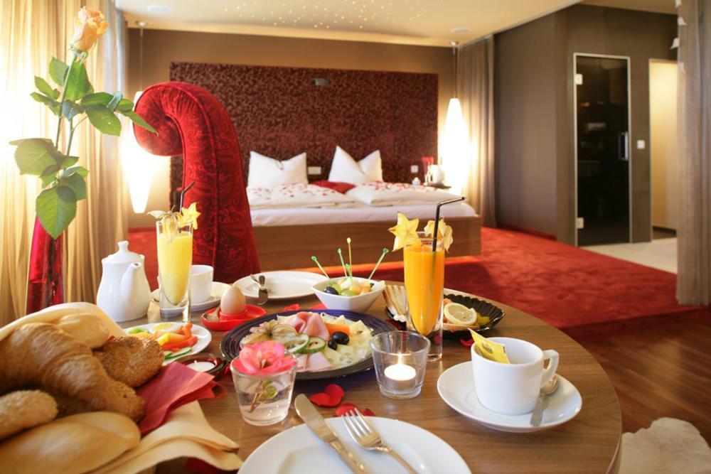 Maiers Kuschelhotel Loipersdorf Deluxe - Adults Only Fürstenfeld エクステリア 写真